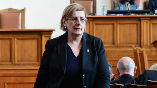 Елена Гунчева която напусна Възраждане и сега е независим депутат